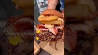 😋😋😋😋#foodlover #cravings #pizza #burger #prawn #chicken #meat #seafood #shorts #reels #youtubeshorts