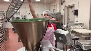 Mono Breadline at Honest Bakery in Lyndhurst, NJ