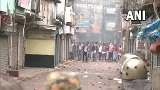 West Bengal: Fresh clash b/w Police & a group of protesters