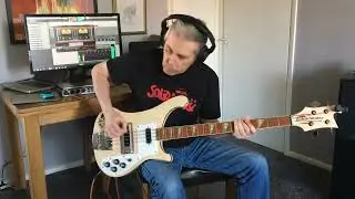 Backyard Babies   Good Morning Midnight ( Bass cover )