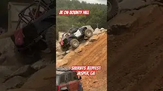 Tyson Gurnsey 2-door JK cruises up #bountyhill at #sheriffsjeepfest in #jasperga #jeep #trailtrash