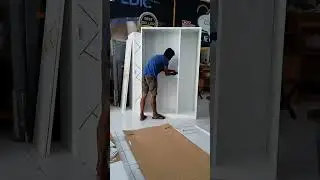 Cara merakit lemari pakaian besi pintu sliding 3 pintu