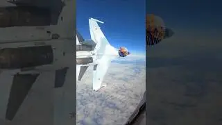 f-16 fighter jet surprised by su-35 over Alaska aerospace #shorts #fighteraircraft #militaryaircraft