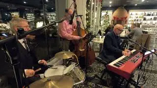 Sugar - Three Left Feet trio - Maddy Rose 12-12-25