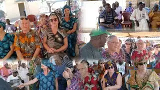 Mariage de Dinkasse Bicol regarder la délégation de Française à Bicol 