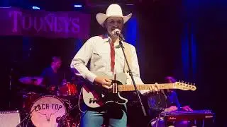Zach Top - Dirt Turns To Gold (Live) @ TOONEYS   HD 1080p