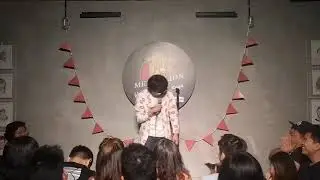 An hour of comedy by a hairless face