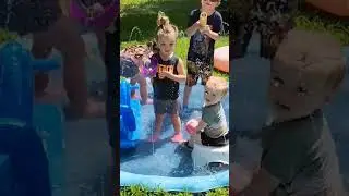 WEE! Hyperzoo Amazon Splash Pad for Kids and Dogs, Hyperzoo 90