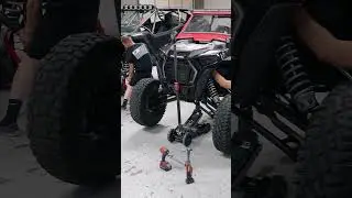 Вот как выглядит день в Shock Therapy. 🔧📦