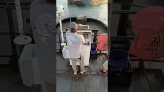 Towing off the dock, not the best angle. @TimBatSea I need that 360 camera. ​#shipping  #tugboat