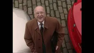 Final appearance of Alec Gilroy in Coronation Street (30 December 1998)