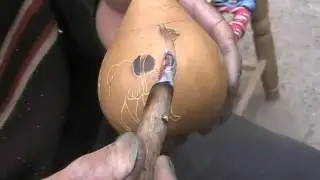 Maestro Pedro Veli explica proceso de elaboración de Mates Burilados