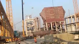  #Crane hai 600 tan ka#yah video ke #madhyam se batane ja rahe Hain ki yah #train mein kaisa
