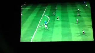 Fifa 14 - Suarez goal from kick off