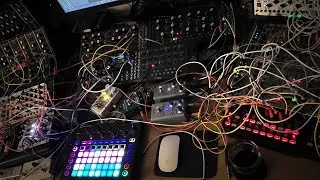 Modular Synth Dark Ambient - Night's Veil - 80s-style Tom Fills