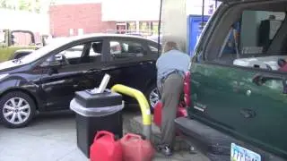 UDF gas station line