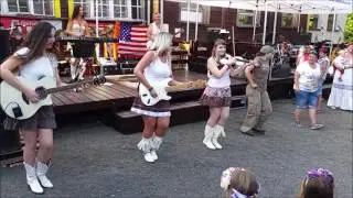 Country Sisters 2017 - Cerna Studnice - Achy Breaky Heart