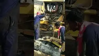 pin removing through hydraulic pump