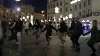 Flashmob 1 München Karlsplatz stachus Yalla Dabke