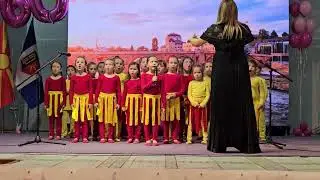 Вардар - Македонски песни испеани од хорчето на градинка Росица