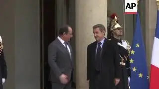 Sarkozy meets Hollande at Elysee Palace