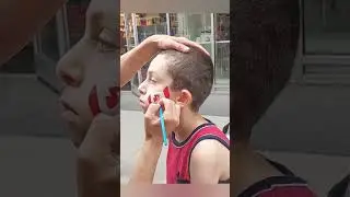 Watch me get a face painting of a the Canadian flag #shorts #sensory #autism