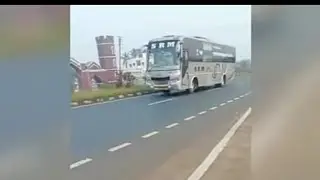 SRM TRAVELS EXECUTIVE AC SLEEPER cruising on trichy to madurai highway