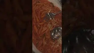 Dinner at Carmine&rsquo;s, linguine splash 🍝talk greasy, you gon&rsquo; see the flash.🤌🏽📸💥