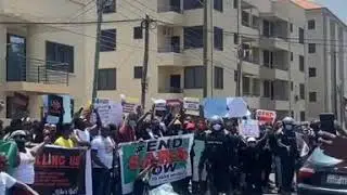 #Top1 VIDEO FROM THE ONGOING PROTESTS IN NIGERIA LAGOS