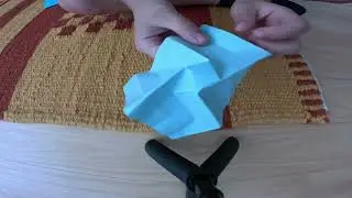 Fun simple Origami Flasher by a 7 year old!