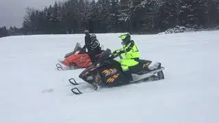 Arctic-Cat Crossfire 6 vs Ski-Doo 600 | Race Wars |
