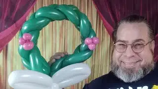 Day 31 - Balloon Wreath with bow and berries - 365 Days of Balloons