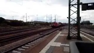 Baureihe 185 mit G&uuml;terzug durch Regensburg