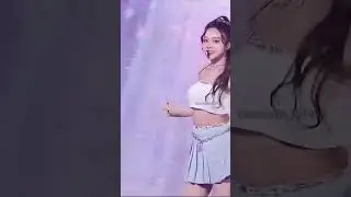 K-Pop Idol Brings 'Barbie' Energy to the Stage! Iconic Look! ✨💖