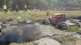 Crossing the slue at Bricks Offroad Park (TRUCKS GONE WILD ) June 2018