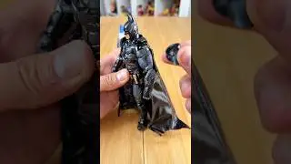 This is how I fixed my amazing yamaguchi arkham knight batman shoulder pads!
