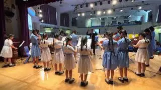 九龍真光小學弦樂團表演, Violin Leung Sir conducting Kowloon True Light primary school orchestra