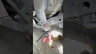 Discovery 4 rust spot #automobile #rust #discovery4 #shortvideo