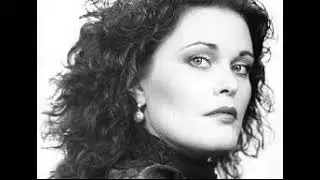 June Anderson - Sediziose voci...Casta diva..Ah bello a me ritorna - Norma - Catania 2009