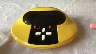 5-Minute Retro #1: Grandstand Munchman (Tomy Pac Man / Puckman) tabletop arcade game, in 4K UHD...