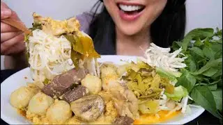 SPICY THAI CURRY NOODLES (ASMR EATING SOUNDS) LIGHT WHISPERS | SAS-ASMR