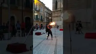 Il mangia fuoco #Buskerfestival #gioiadelcolle #inpuglia365