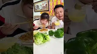 couple food funny eating