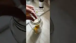 Collecting lemons 🍋 to make the best diy cleaner! #zerowastelife #foodstorage #zerowaste