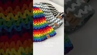 Делюсь с вами этой вязаной крючком шапочкой Vibe. Полное руководство по вязанию шапки доступно на...