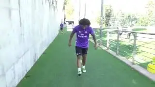 Marcelo's impressive kick-ups with a tennis ball!