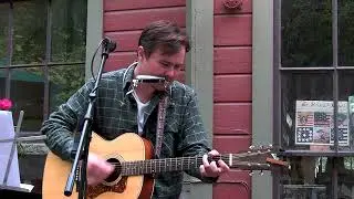 Drew Kott performs at The Lady Killigrew