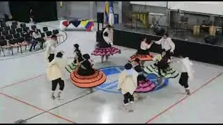 DANZA VUELTA Y VUELTA  FUNDACIÓN ALMEYDANZA