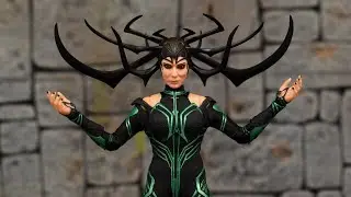 Mezco One:12 Collective HELA Thor Ragnarok Action Figure Review