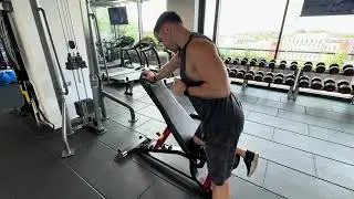 Low pulley single arm cable row